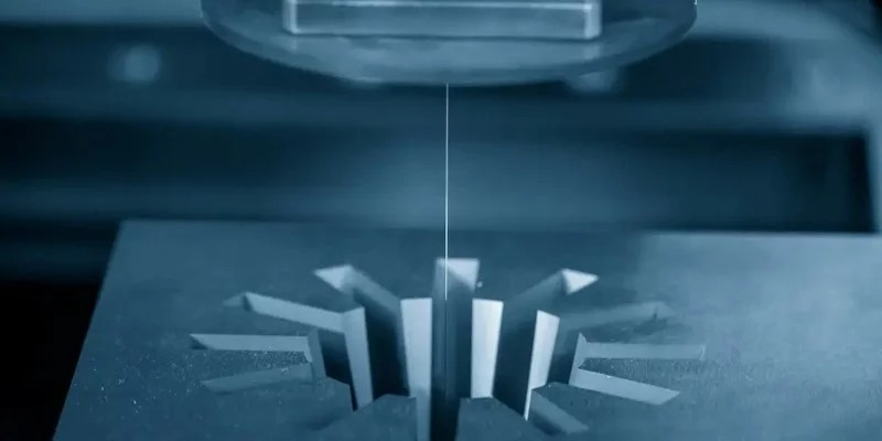 線切割技術(shù)的原理、優(yōu)勢(shì)及其廣泛應(yīng)用